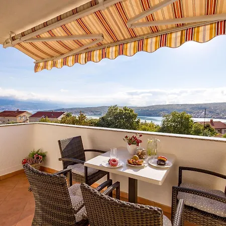 Apartment Nr, 4 Mit Atemberaubenden Meerblick